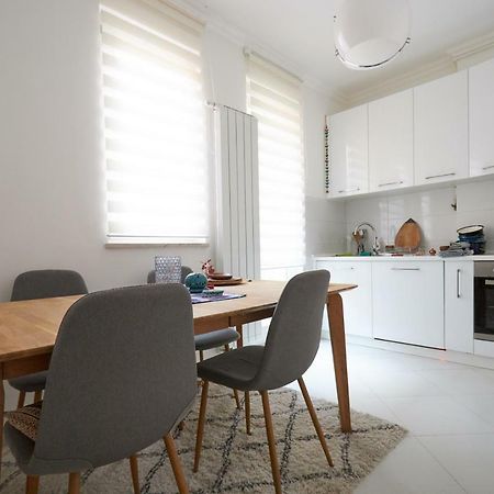 Old Town Premium Apartment ซาราเยโว ภายนอก รูปภาพ