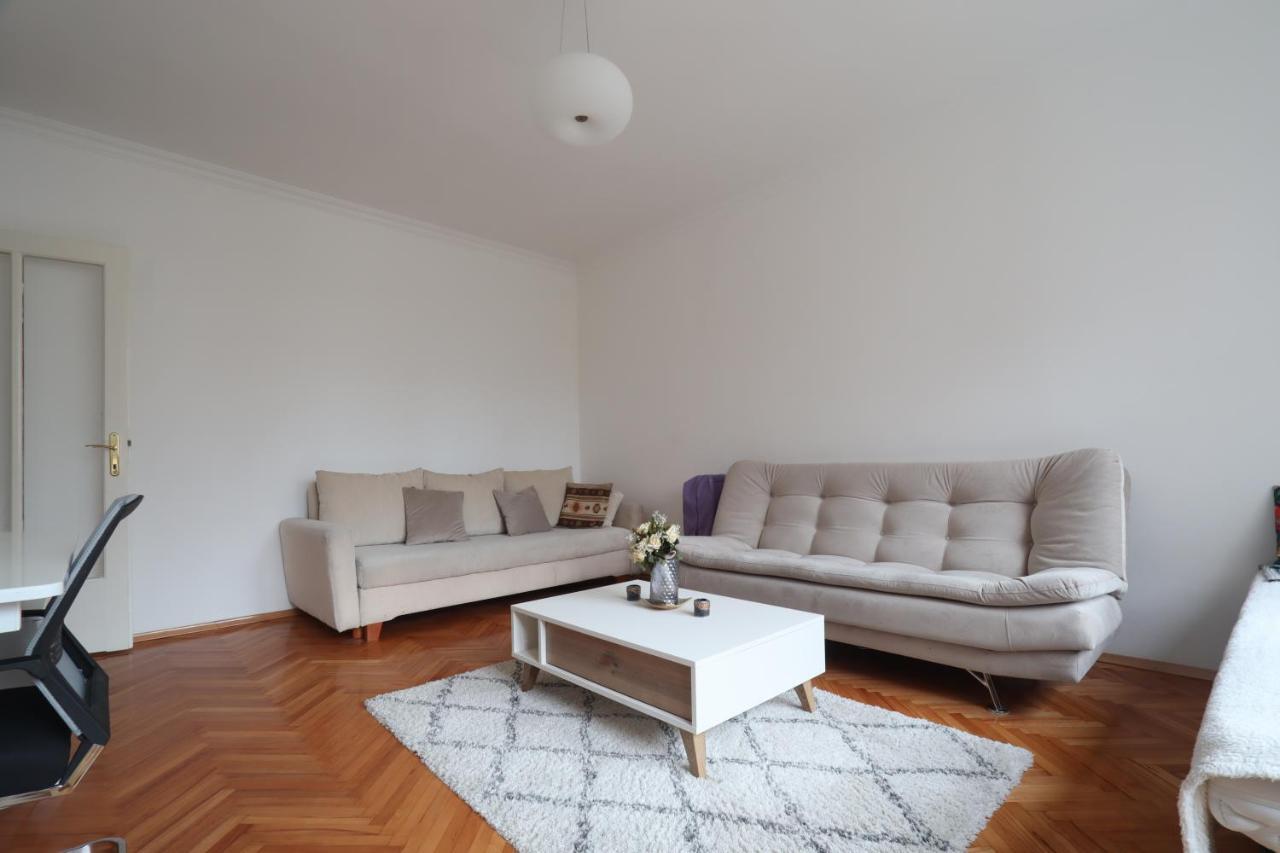 Old Town Premium Apartment ซาราเยโว ภายนอก รูปภาพ
