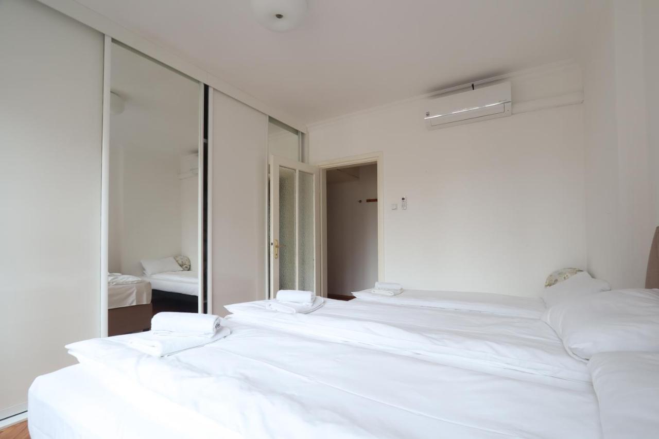 Old Town Premium Apartment ซาราเยโว ภายนอก รูปภาพ