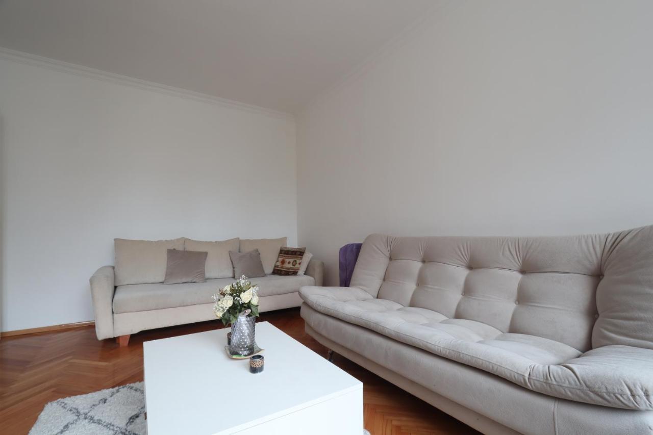 Old Town Premium Apartment ซาราเยโว ภายนอก รูปภาพ